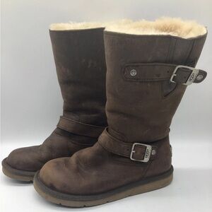 UGG 5678 Kensington Womens Brown Leather Shearling Lined Buckle Moto Boots Sz.6M